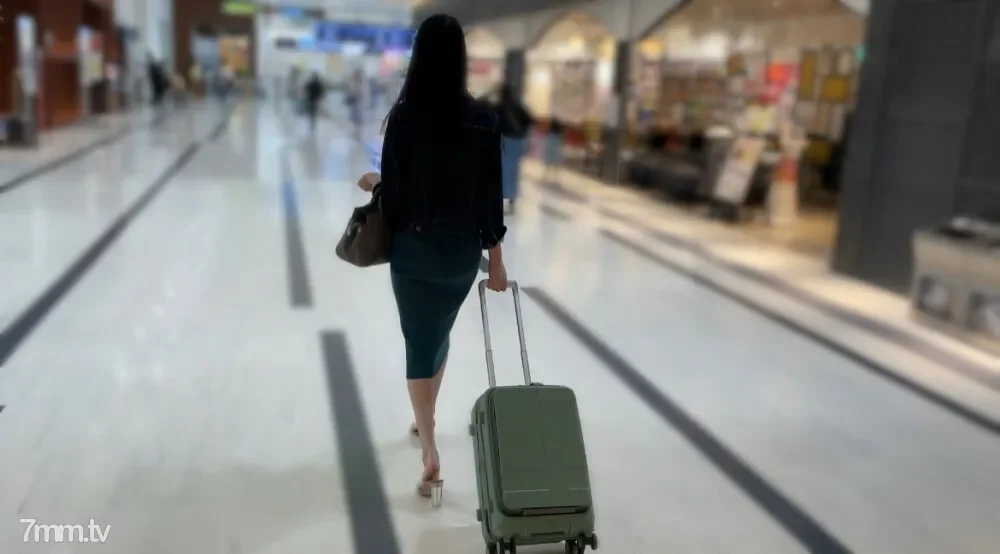 FC2-PPV-2922364 SSS class beauty CA's 2nd advent!  - [Long-awaited complete appearance] Unauthorized raw vaginal cum shot without learning while being rebelled!  - From the beautiful face to the bukkake facial, the uniform was a real CA.