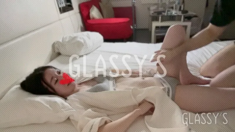 FC2-PPV-4701919 25 Massive squirting raw sex with a cute slender Japanese beauty │ GLASSY'S